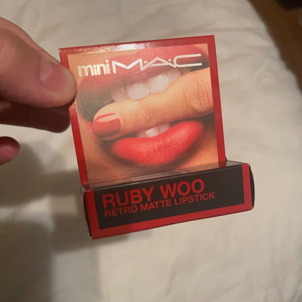 MAC mini MATTE ruby woo lipstick